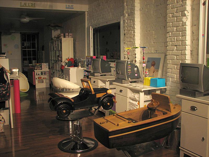 Kiddies hairdresser