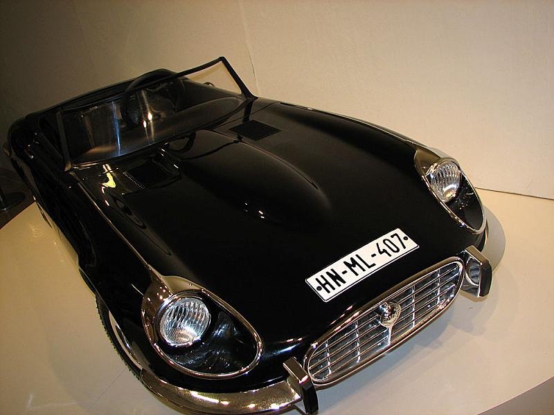 Jaguar, FAO Schwarz